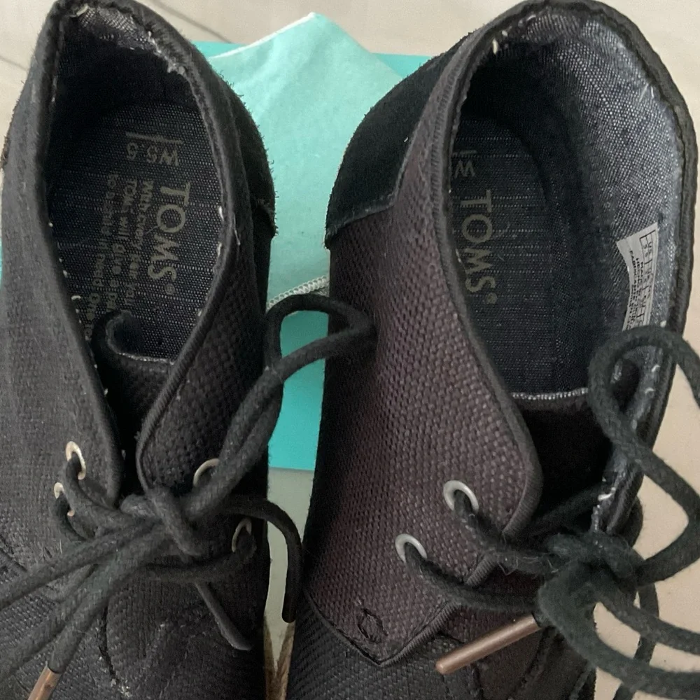 Toms women’s desert