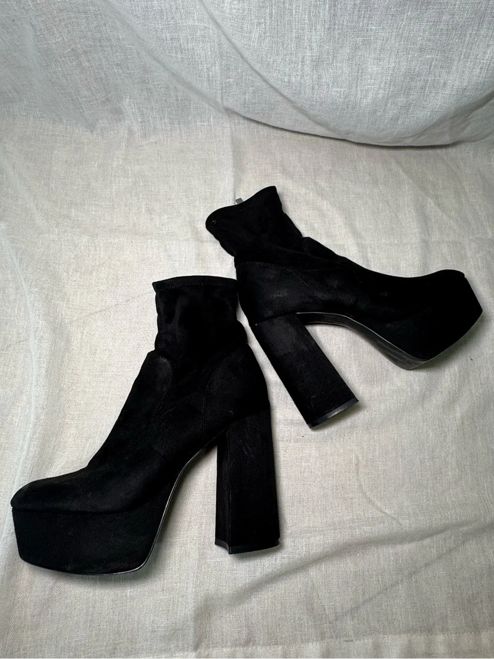 N/A chic black