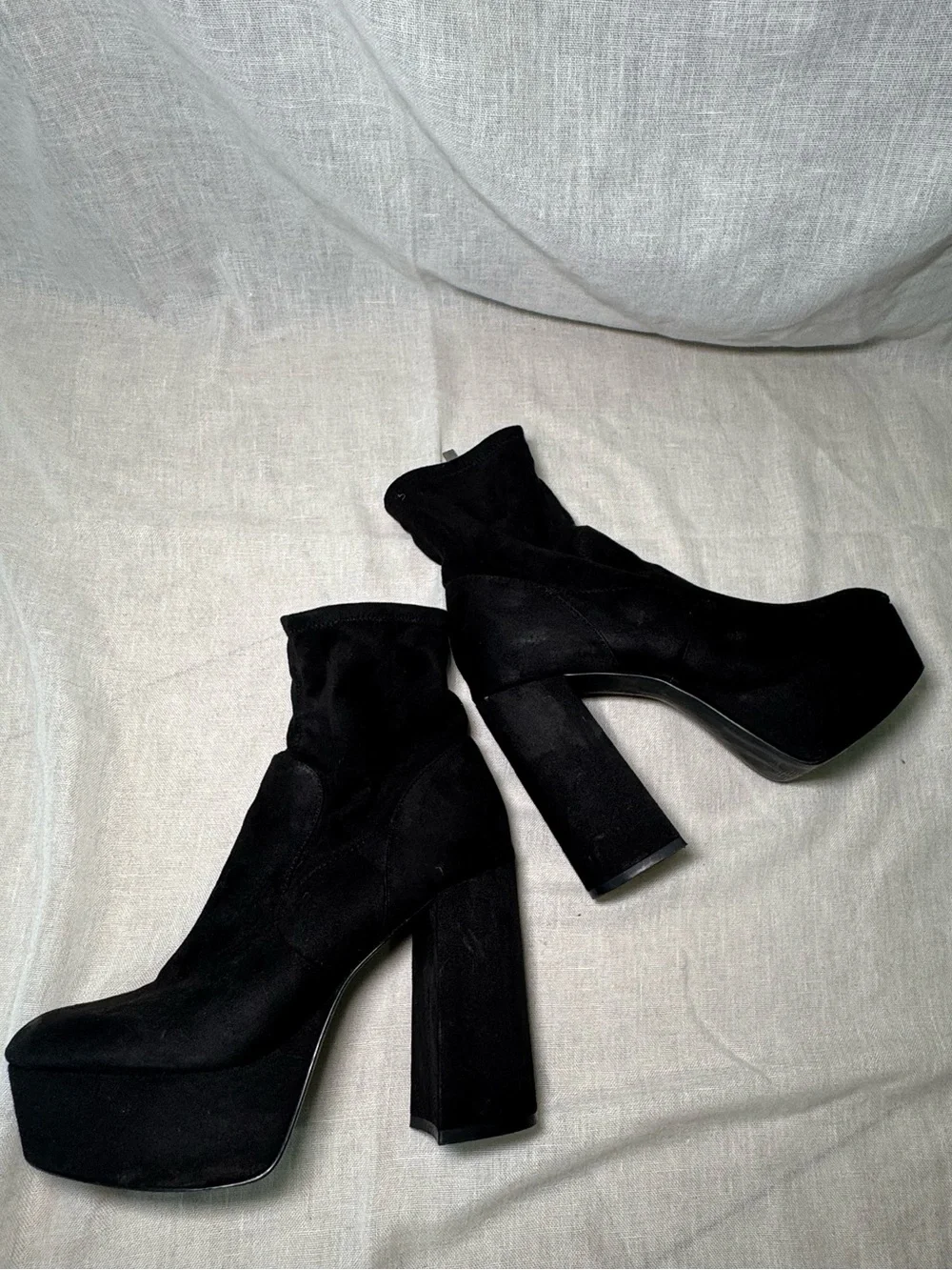 N/A chic black