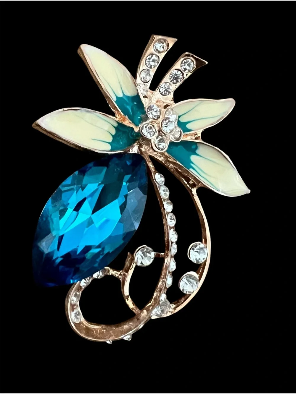 N/A brooch rhinestone vibrant