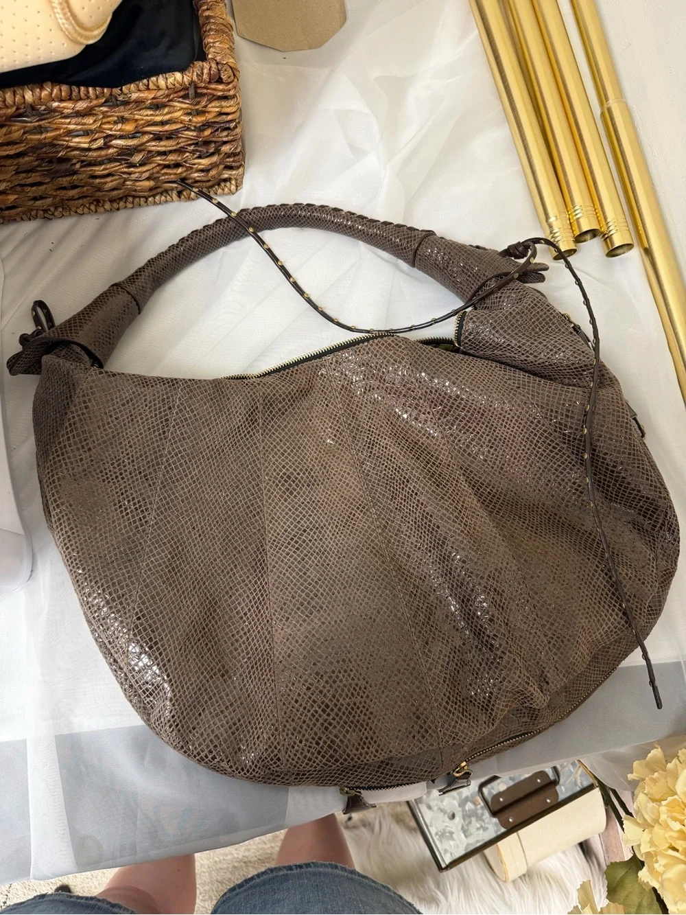 Dr Yannay stylish taupe
