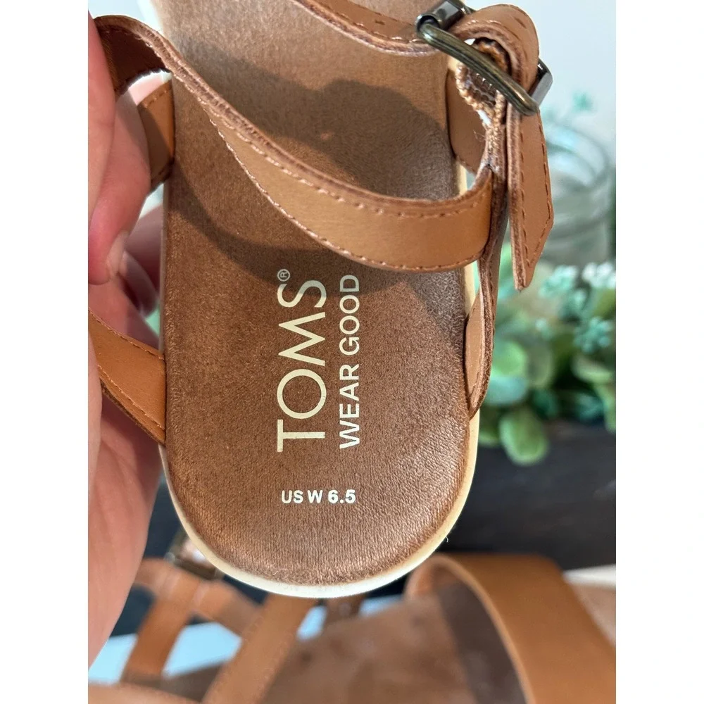 Toms diana platform