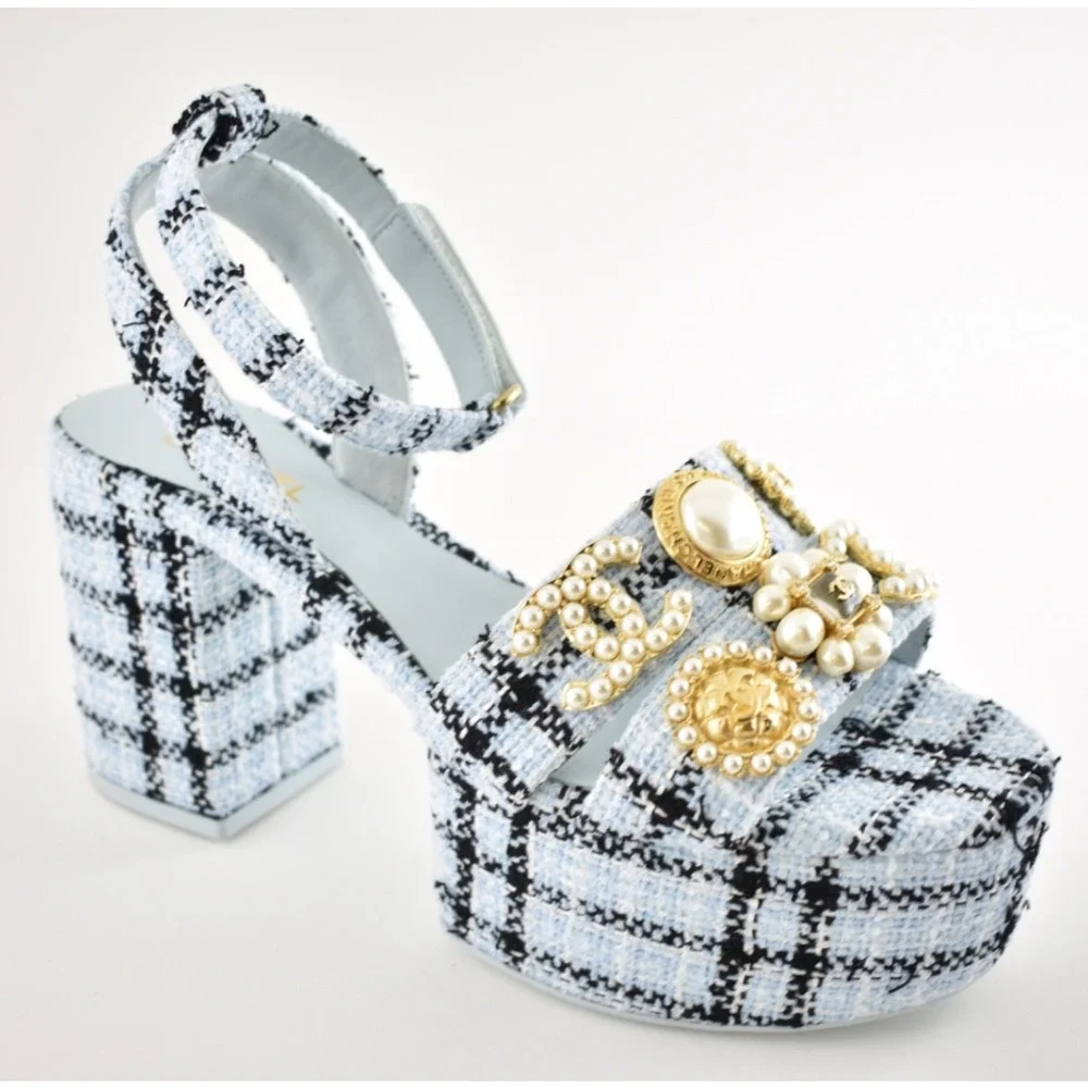 CHANEL 25s blue