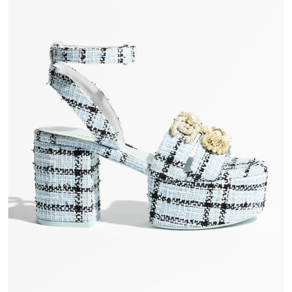 CHANEL 25s blue