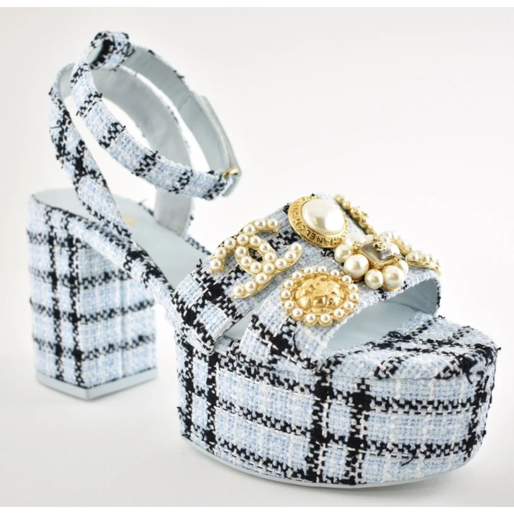 CHANEL 25s blue