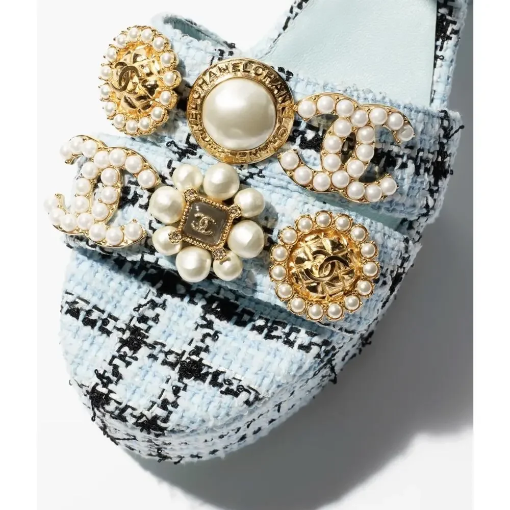 CHANEL 25s blue