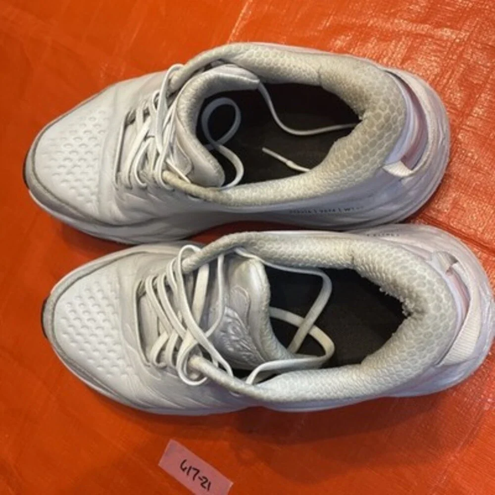 N/A hoka one
