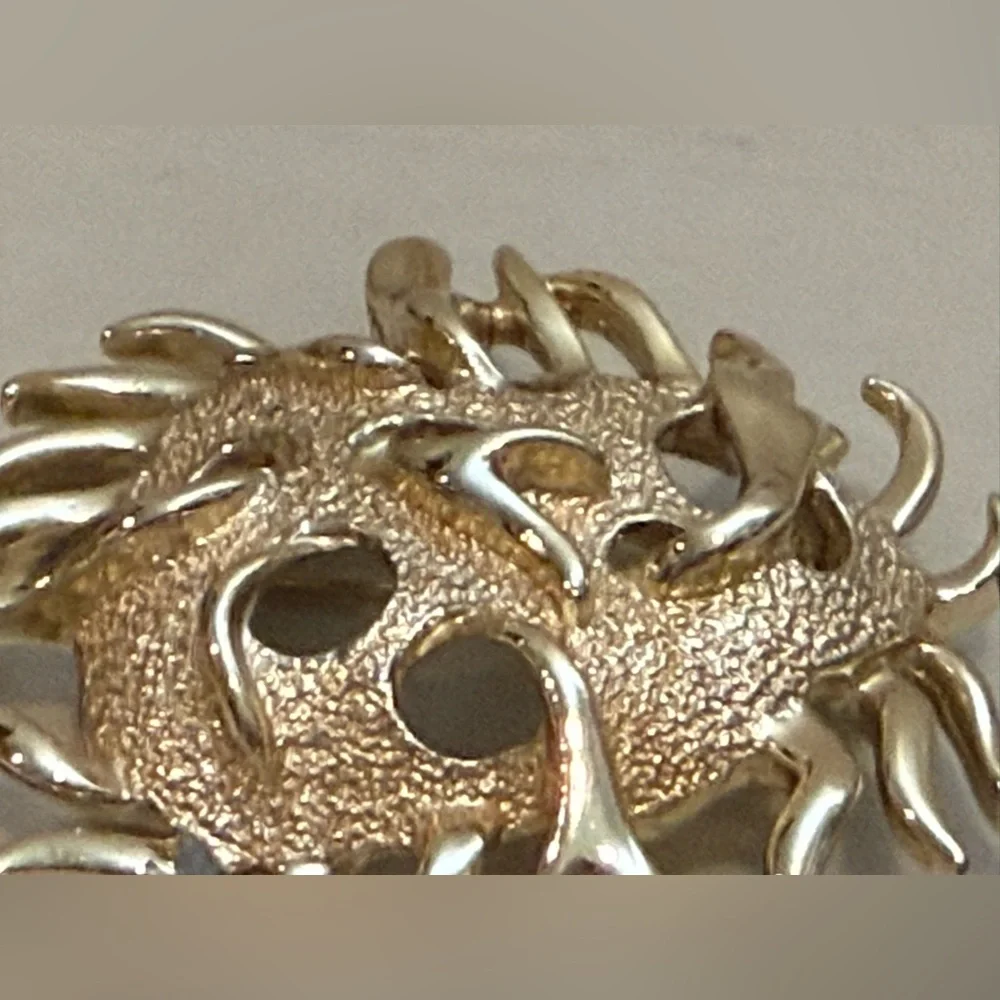 Sarah Coventry elegant gold