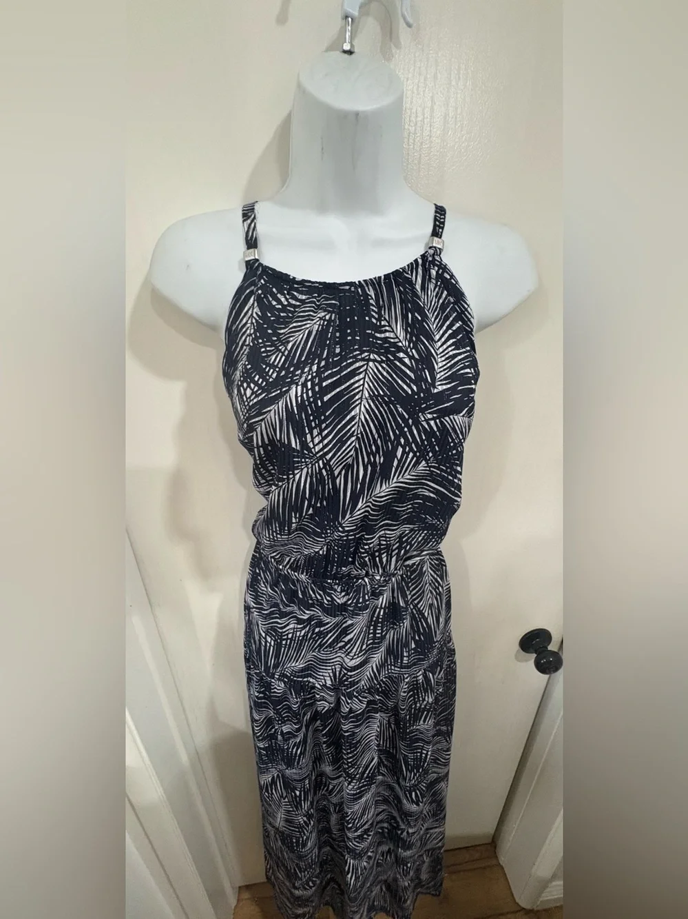 Michael Kors elasticized neckline leaf