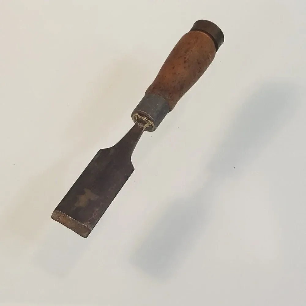 Thomas Ibbotson x  chisel 