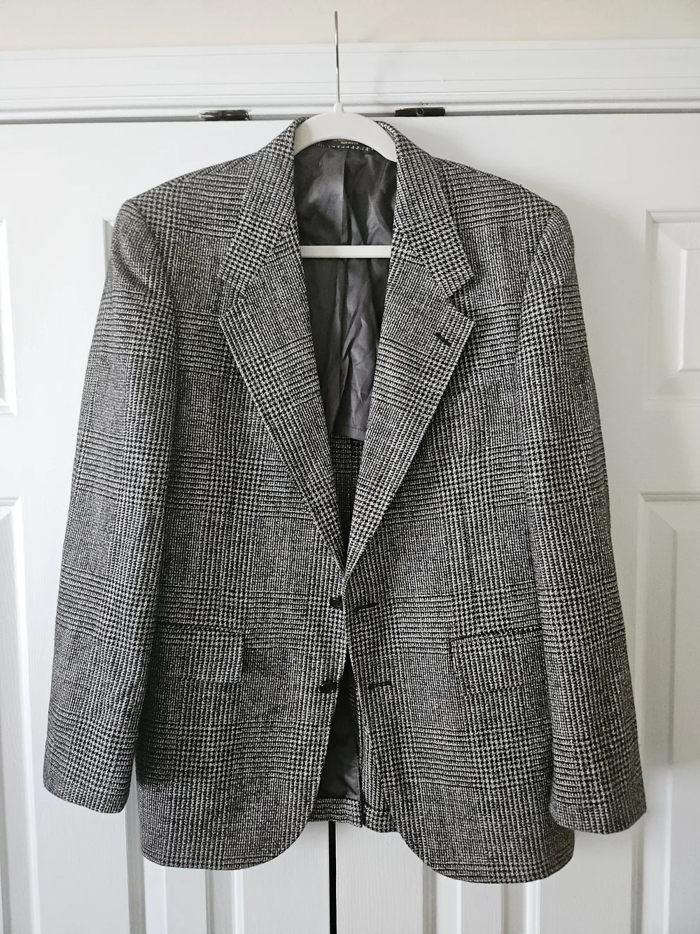 Evan Picone Black & Gray Glen Plaid Wool Sport Coat, 40R.