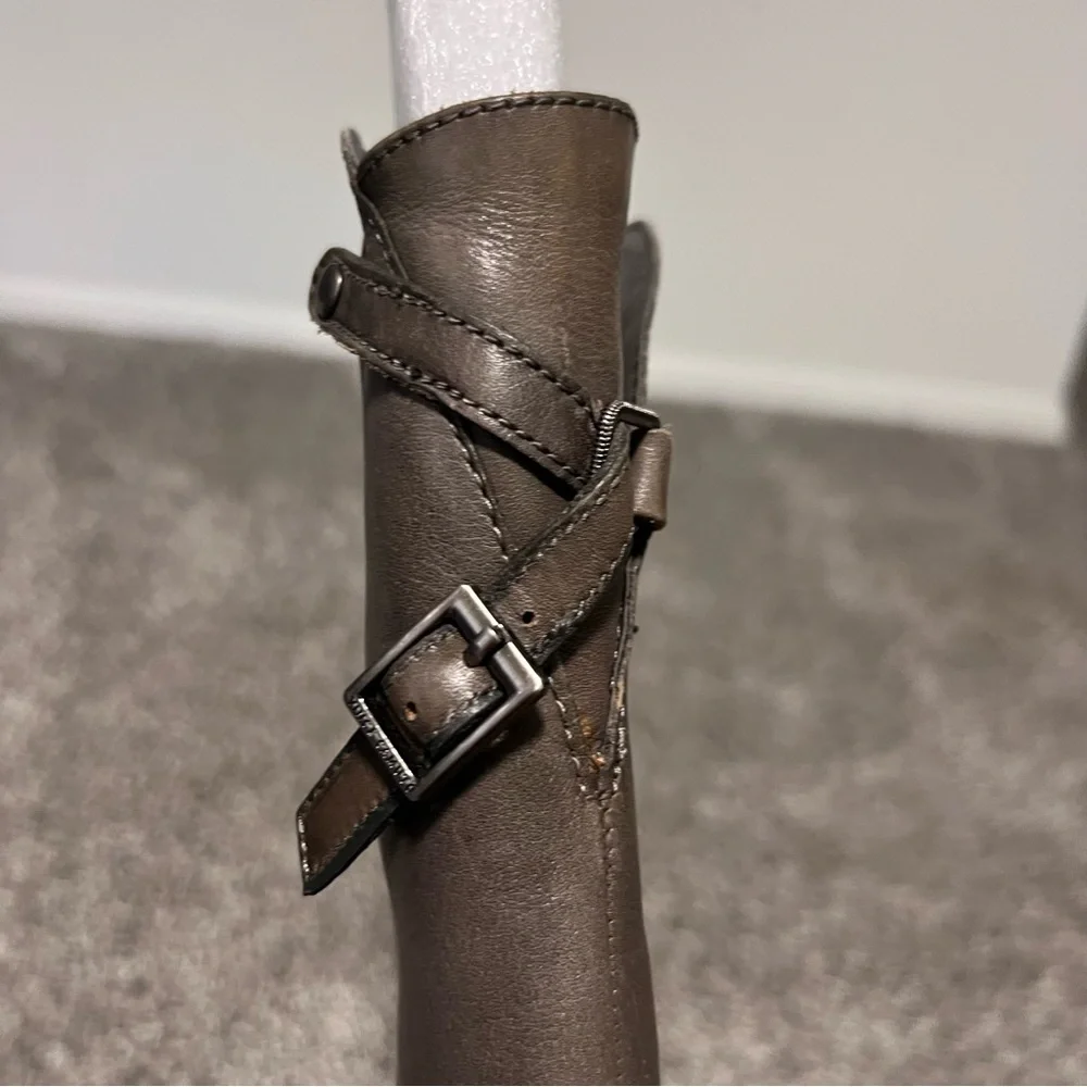 Vince Camuto fabric type