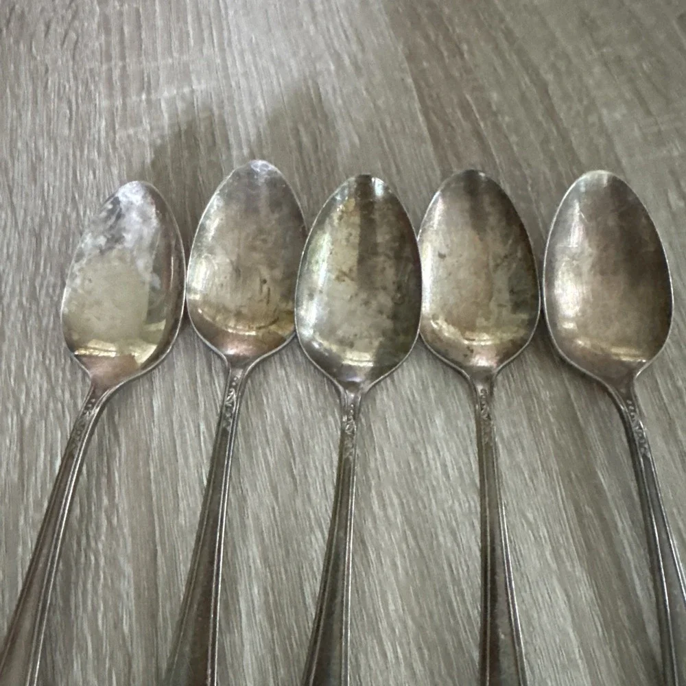 Oneida heavy tarnish