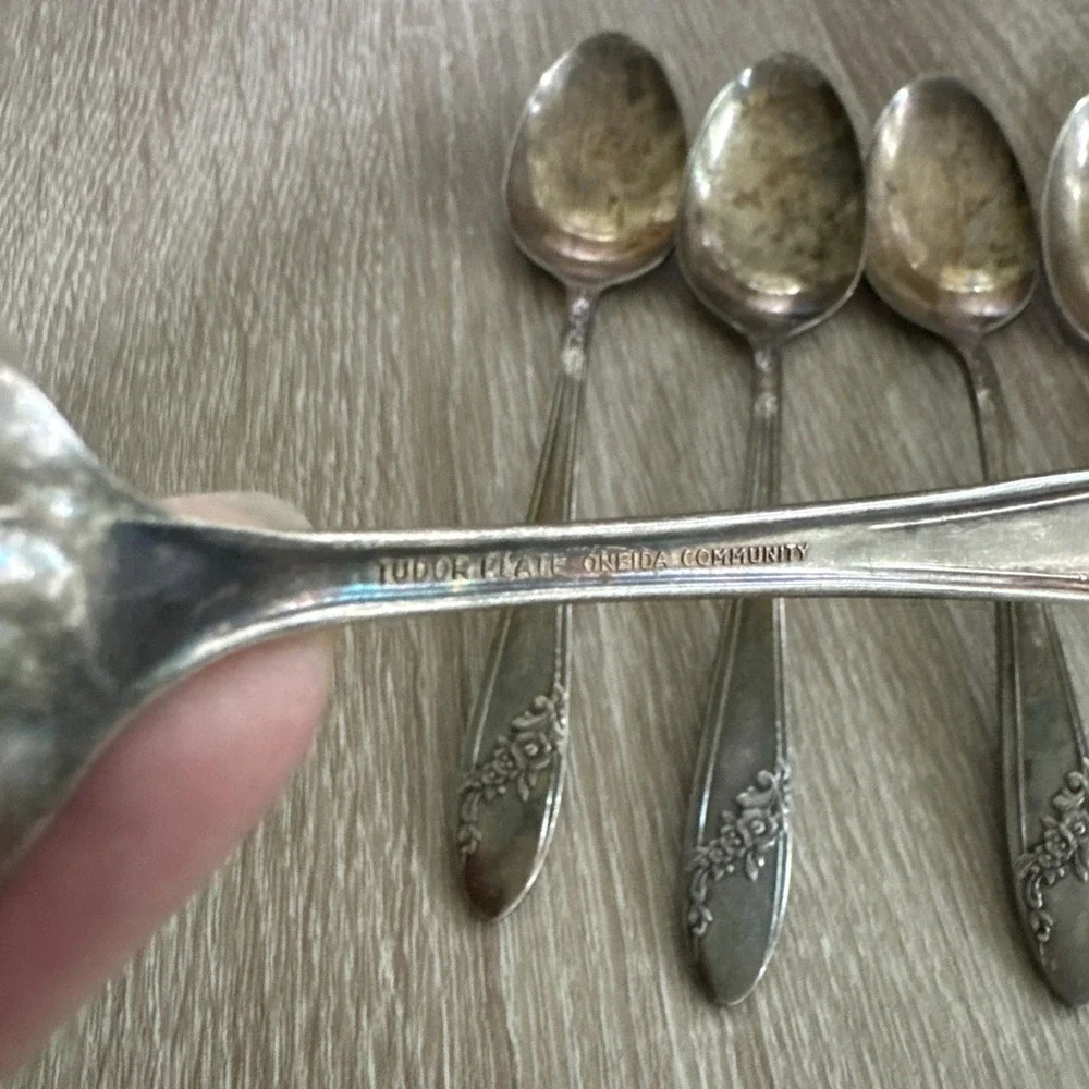 Oneida heavy tarnish