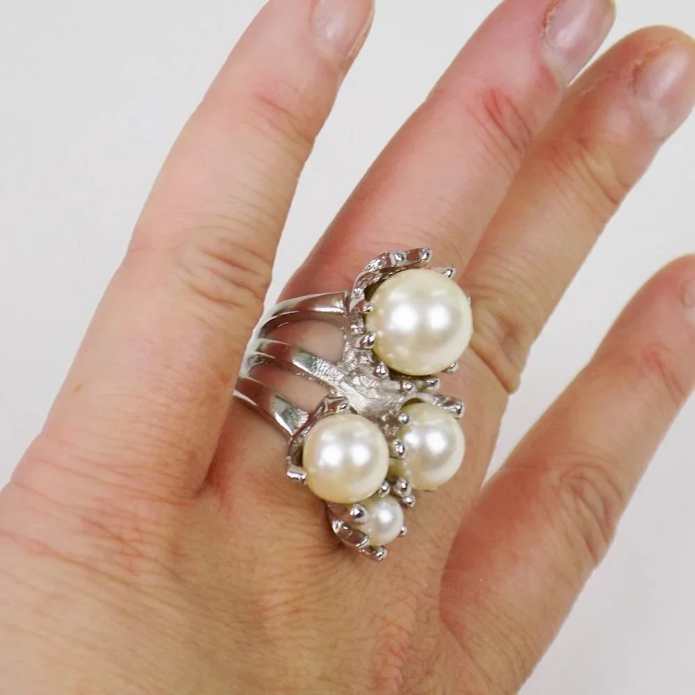 Vintage pearl statement