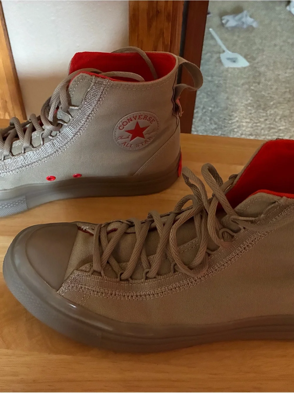 Converse mid top