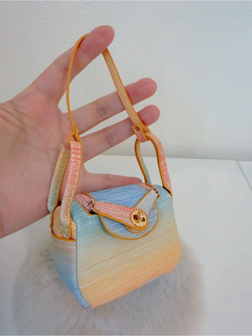 N/A mini woven