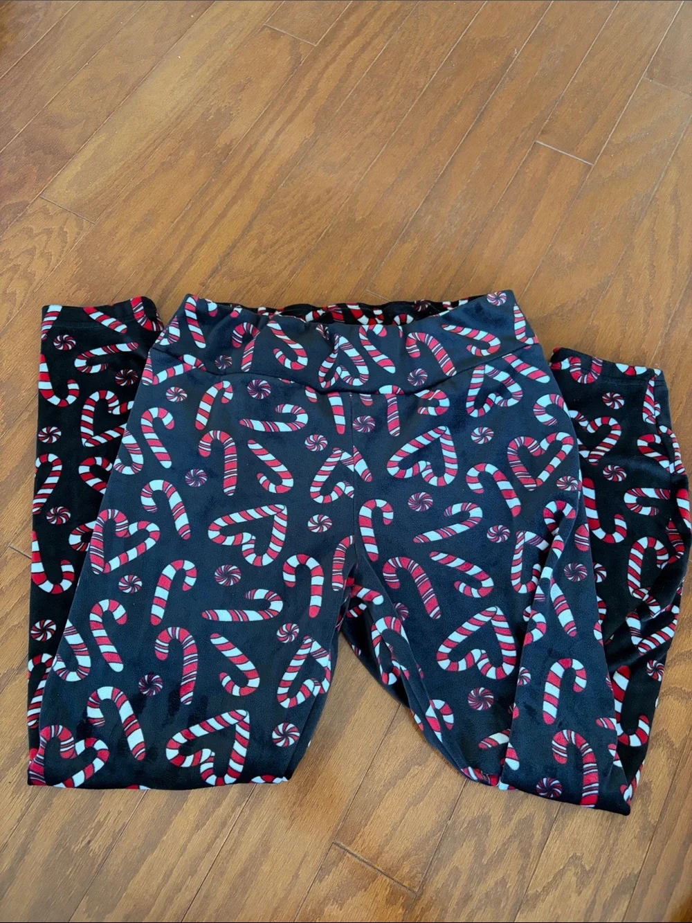 No Boundaries Kids Candy Cane Print Pajama Bottoms - Black, Red, White