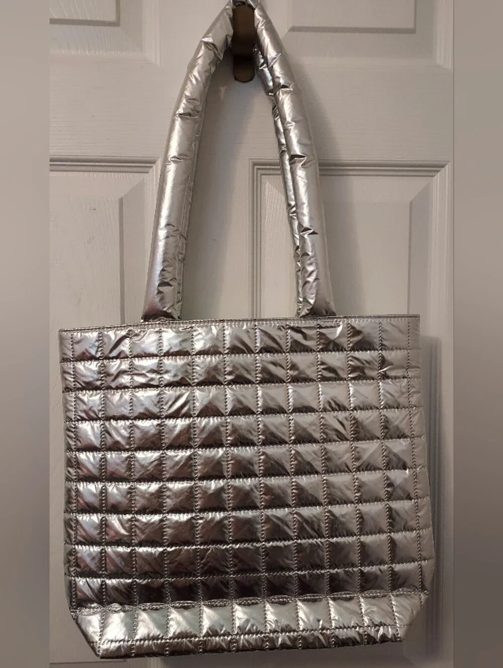 Clinique silver quilted