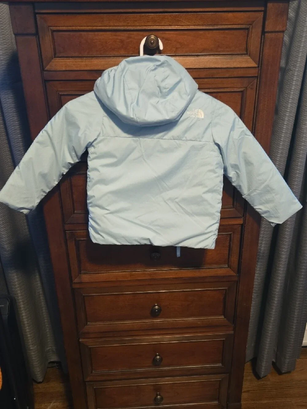 The North Face essentials pockets warm
