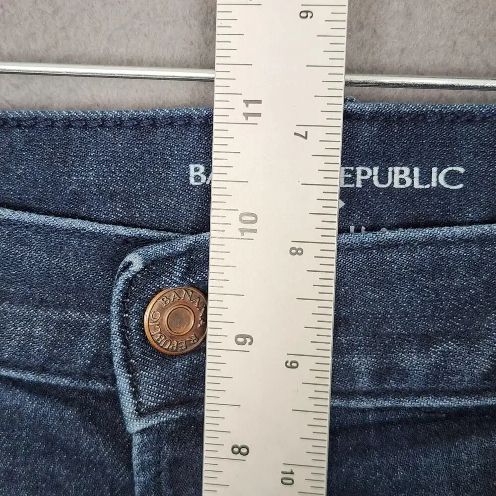 Banana Republic brand banana