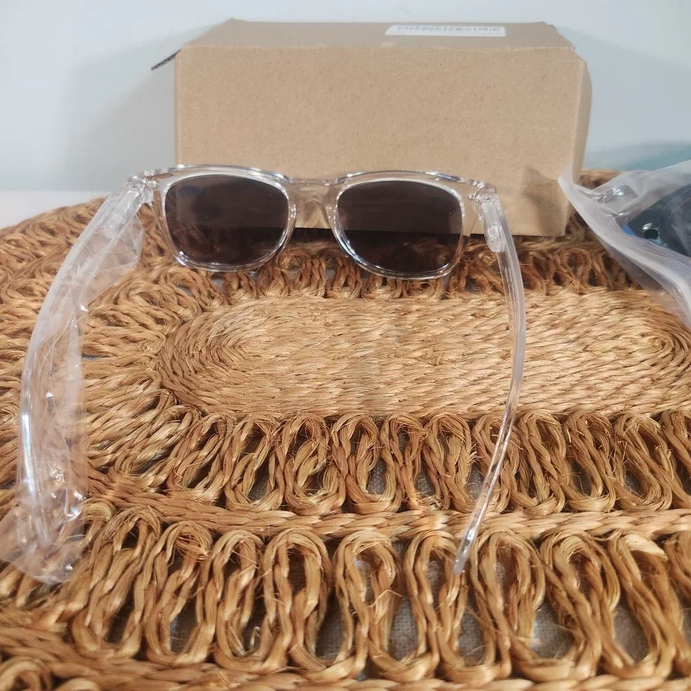 The Unbranded Brand product lot