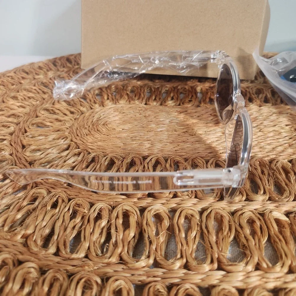 The Unbranded Brand product lot