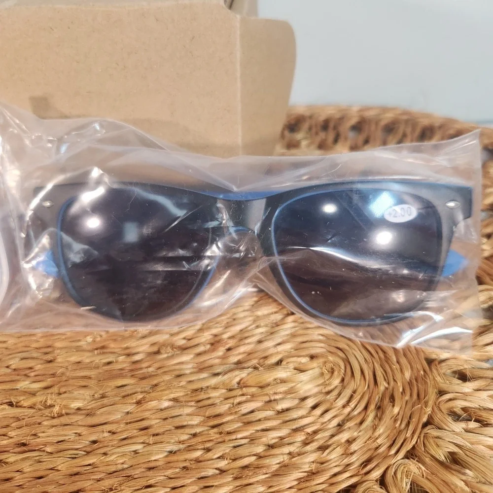 The Unbranded Brand product lot