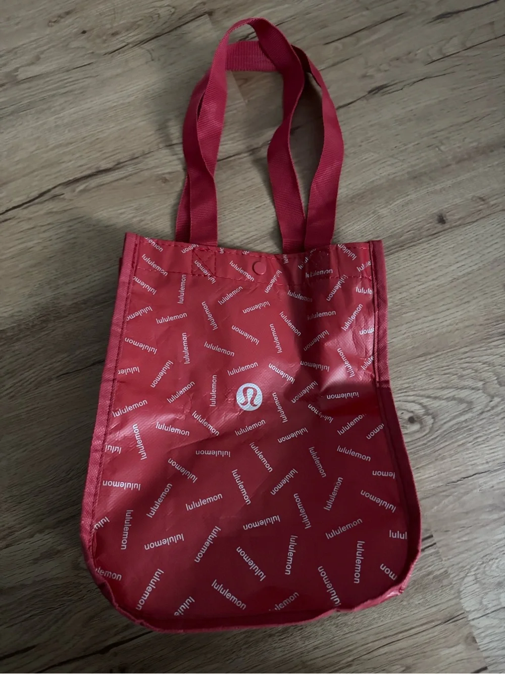 lululemon athletica bright red