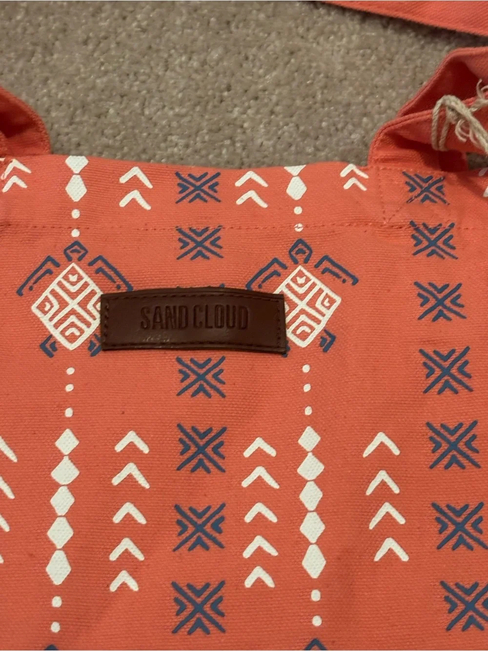 Sandcloud coral tote