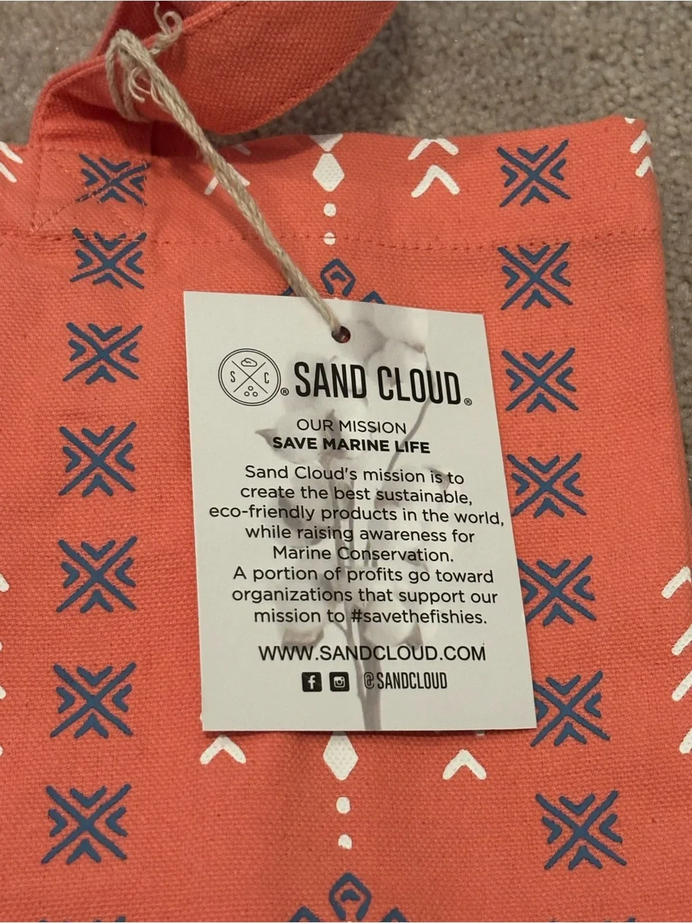 Sandcloud coral tote