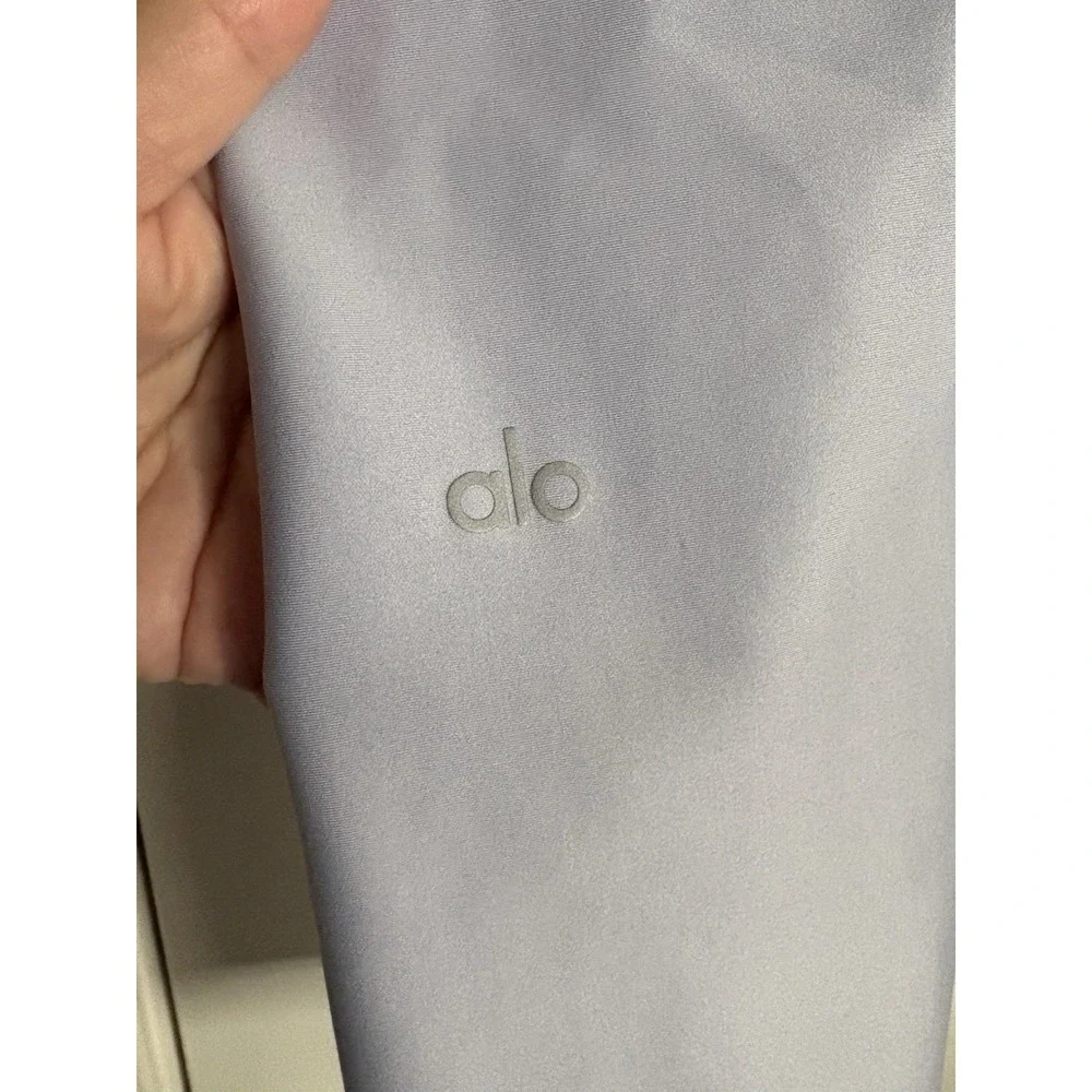 ALO Yoga waist 11