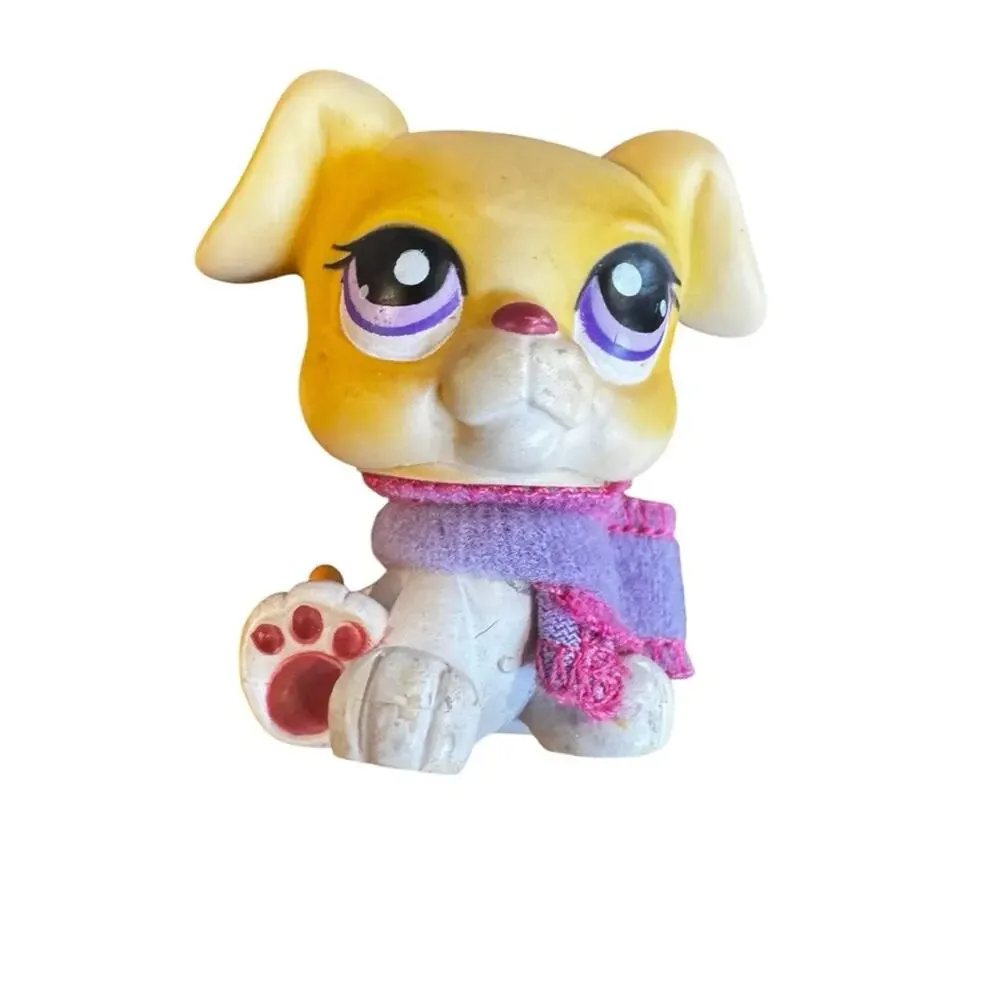 Littlest Pet Shop explore adorable