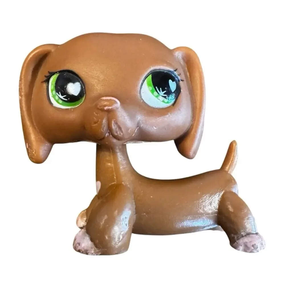 Littlest Pet Shop explore adorable