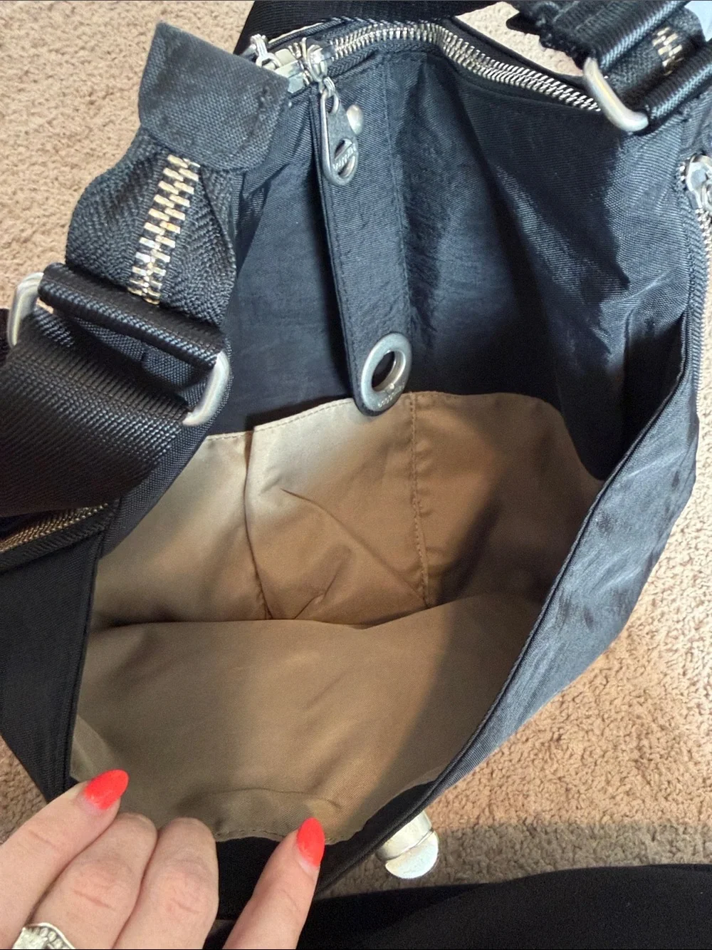 Baggallini Helenski Black Crossbody Hobo Bag Silver Hardware RFID Card Slots