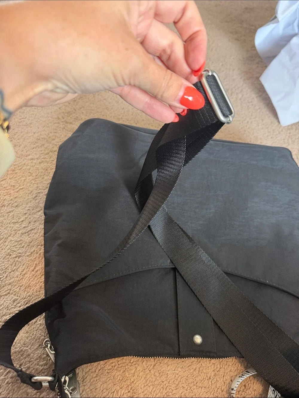 Baggallini Helenski Black Crossbody Hobo Bag Silver Hardware RFID Card Slots