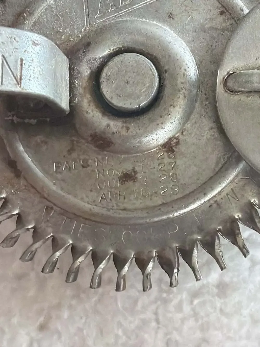 Ladd hand 28 beater