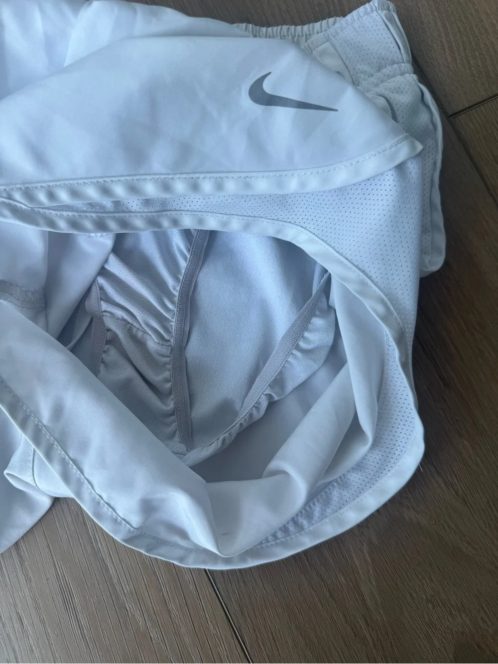 Nike Women’s White Dri-FIT Running Shorts Size Small