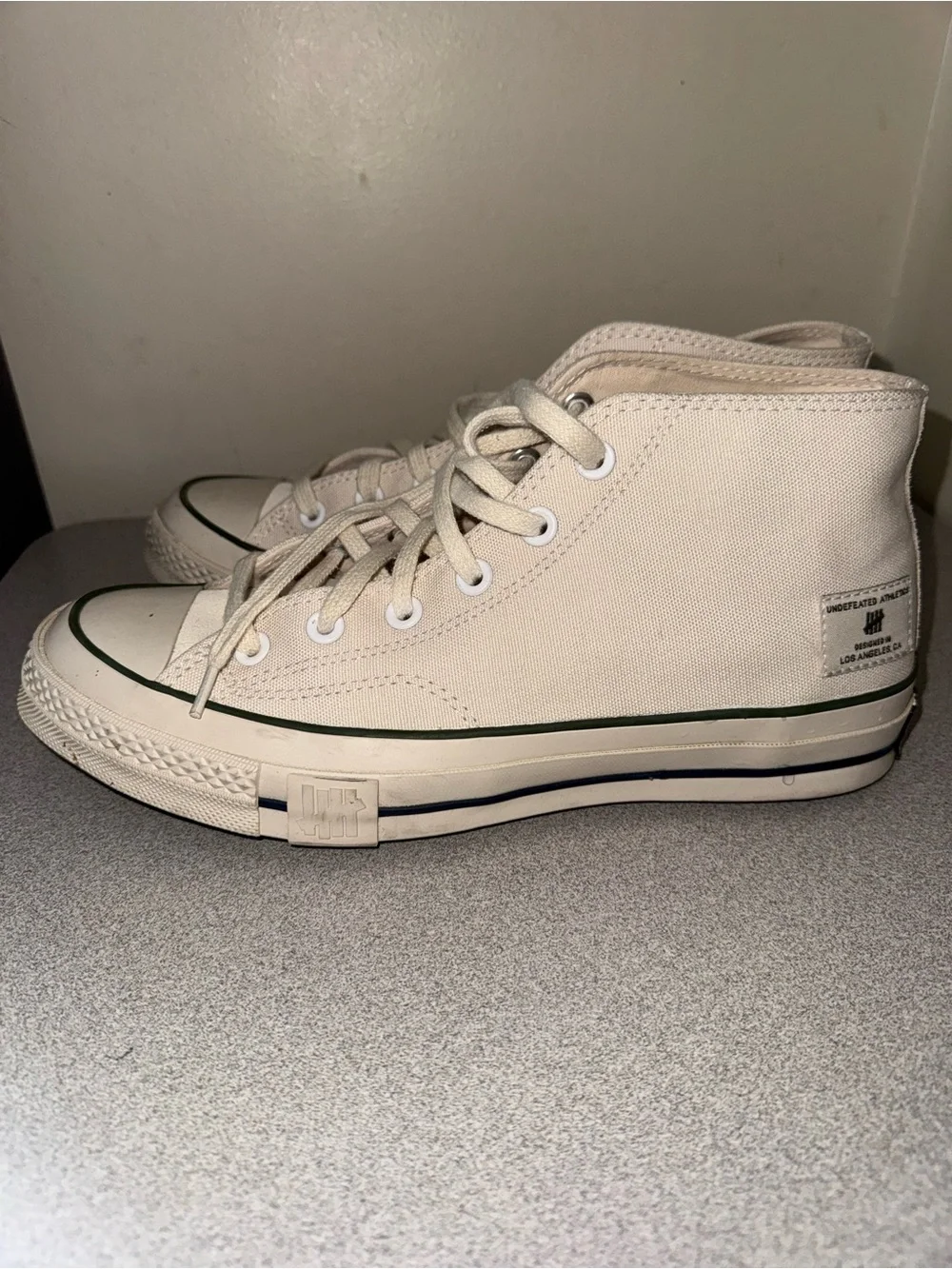 Converse unisex undefeated
