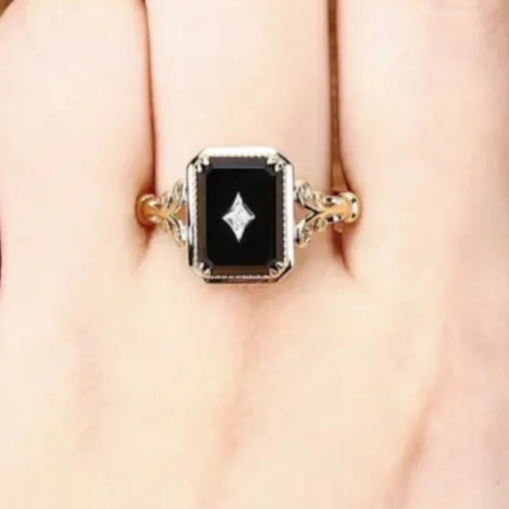 Elegant Black Onyx Ring Size 8 New With Tags