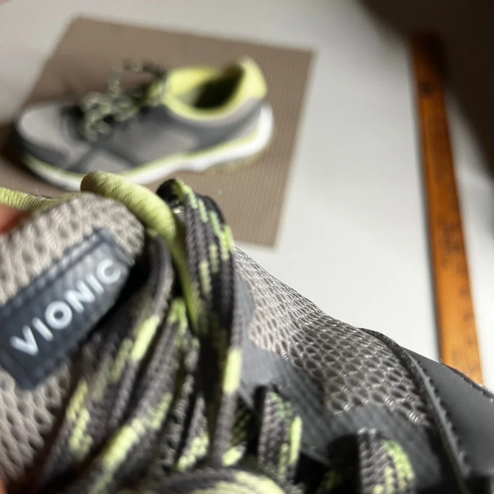 Vionic 1st Ray Technology Grey Lime Green Mesh Athletic Walking Sneakers Mens 9