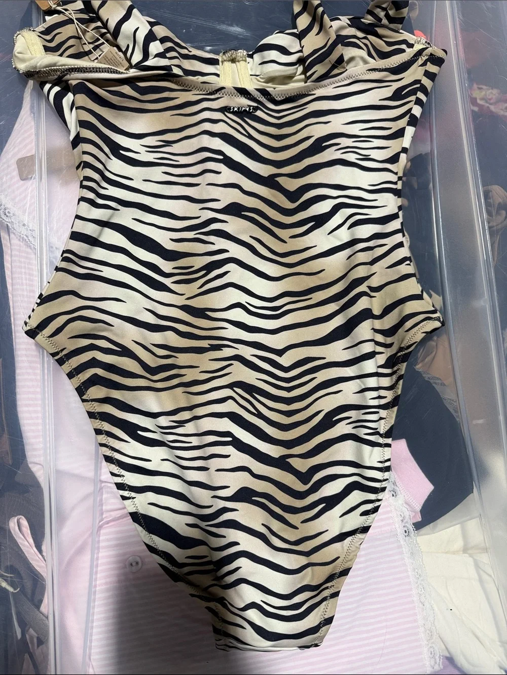SKIMS nwt size