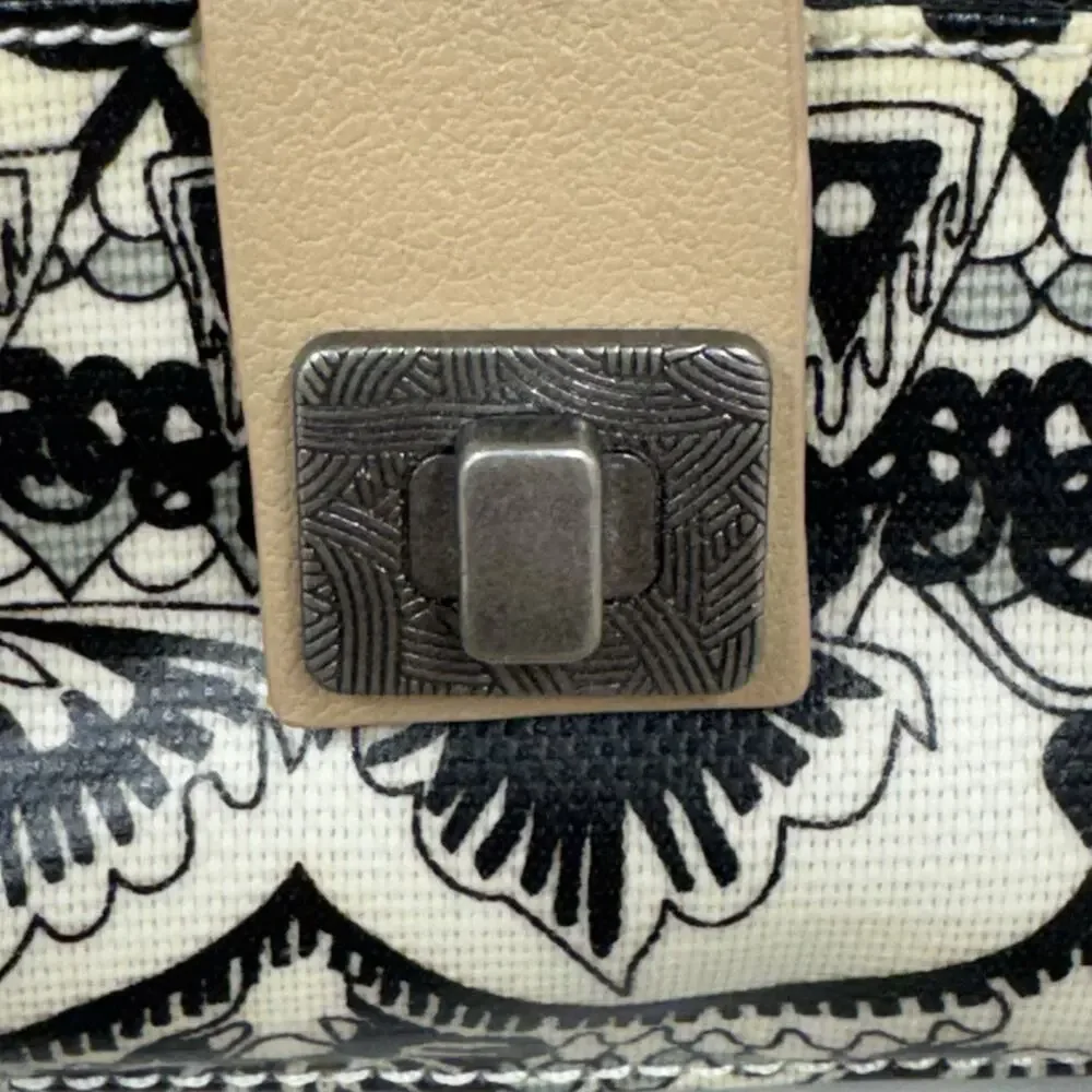 Sakroots crossbody wallet