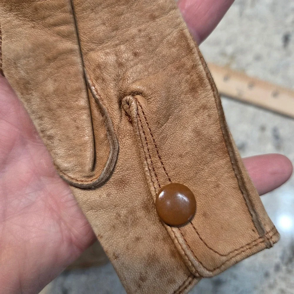 N/A vintage tan
