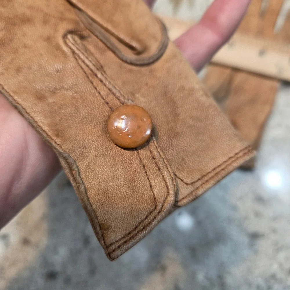 N/A vintage tan
