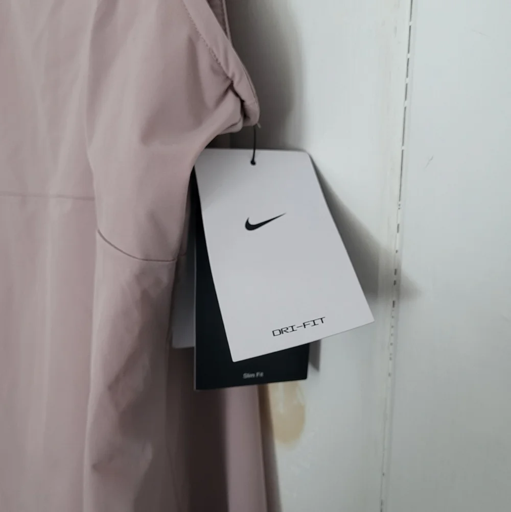 Nike body lower