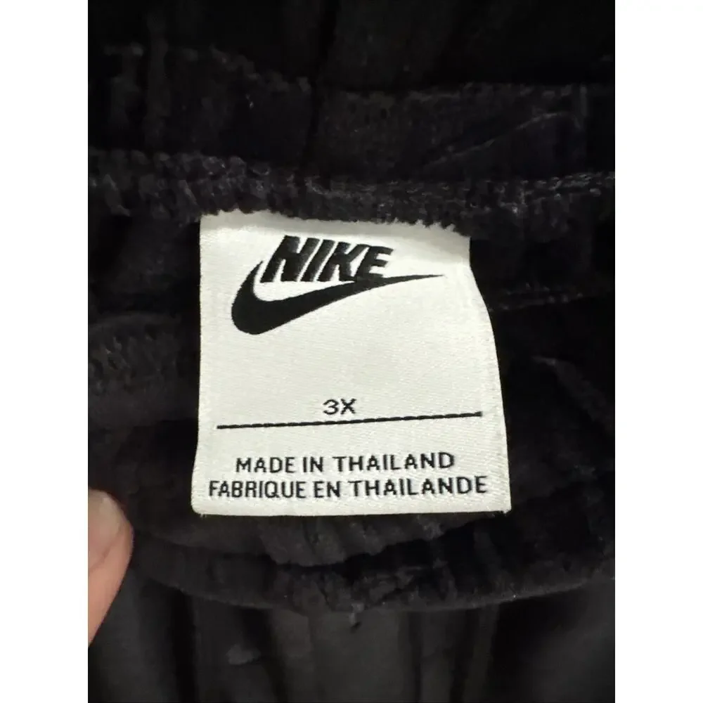 Women’s Nike Air Velour 3X Black AOP Print Midrise Shorts Size Velvet Logo 2”