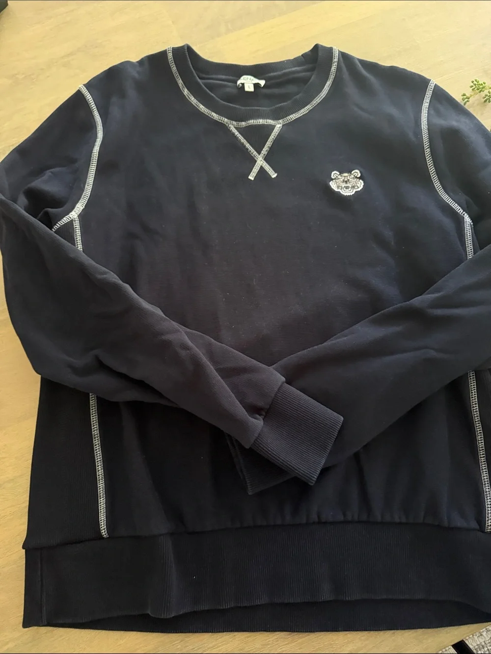 Kenzo excellent fits