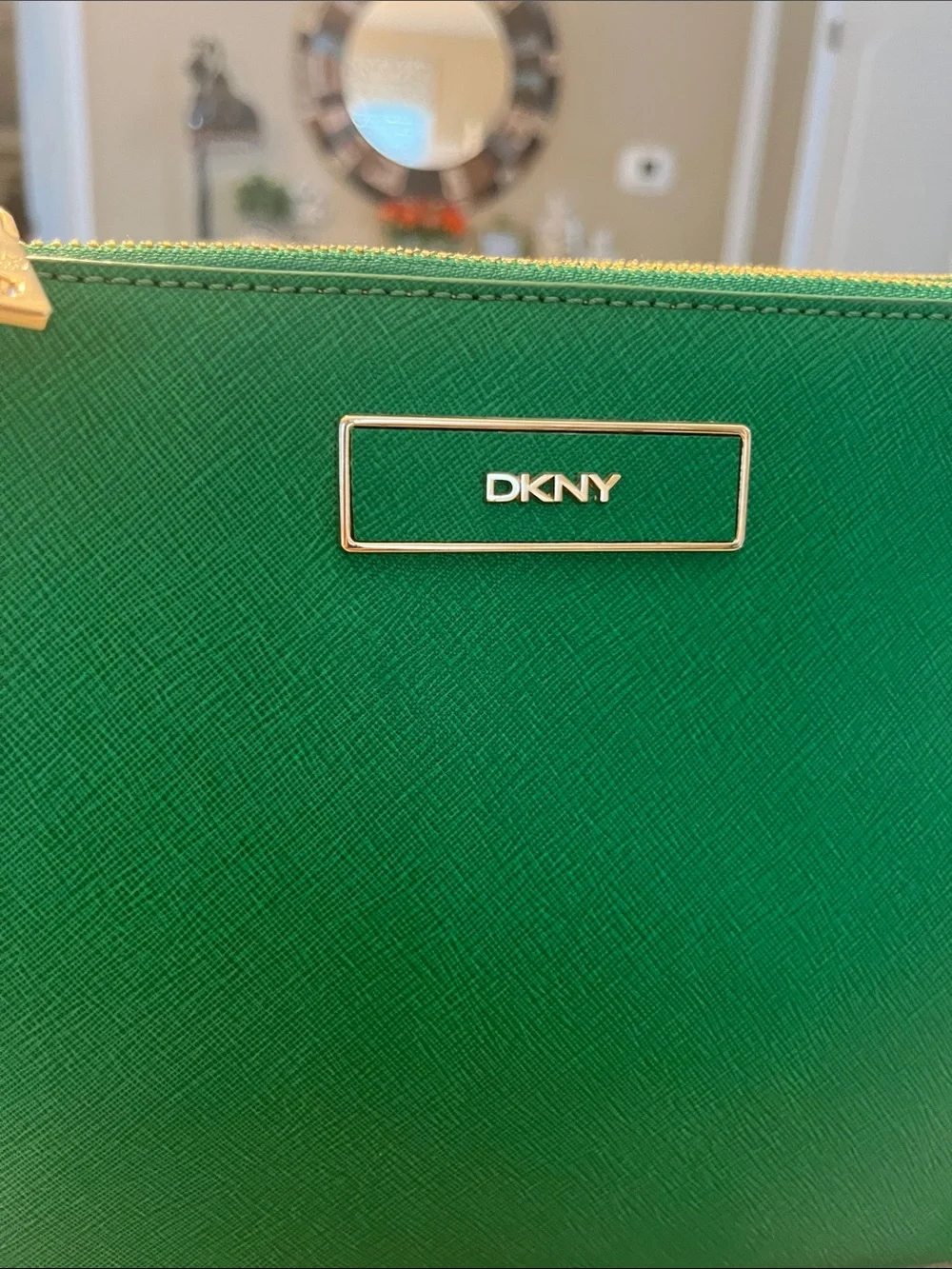Dkny nwot compact