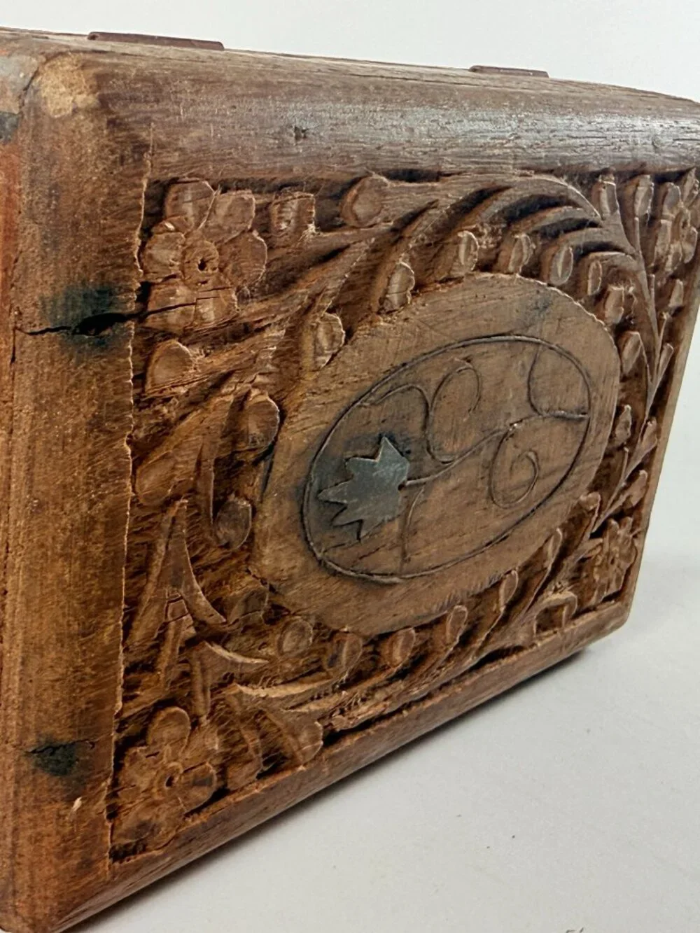 Vintage Hand Carved Rosewood Trinket Box Floral Gold Inlay India